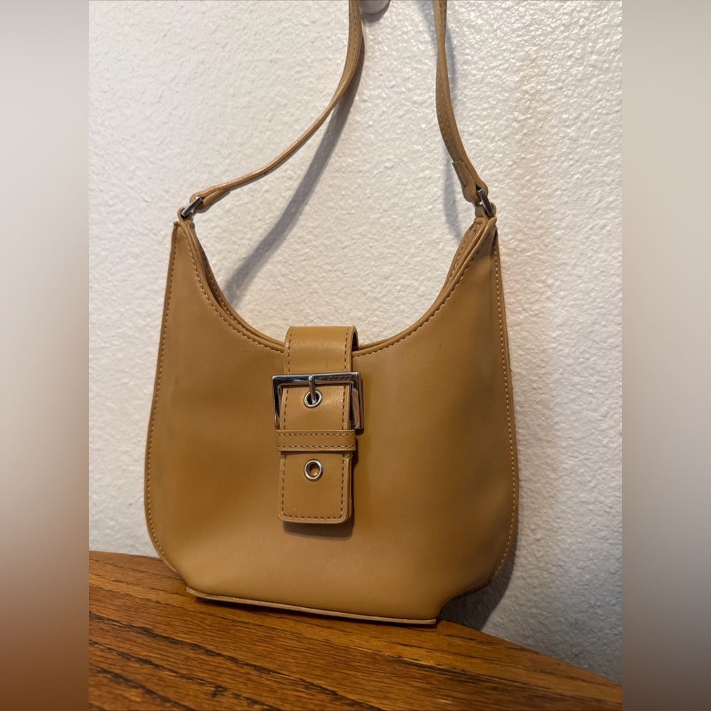 Vintage Y2K minimalist quiet luxury old money guess bag